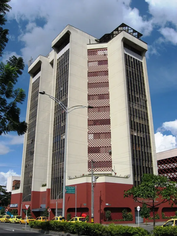 Fachada de la sede administrativa de SICO S.A.S. en Medellín