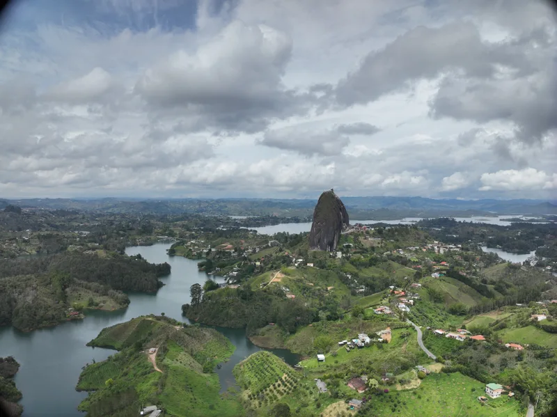 Guatapé, municipio donde SICO ejecutó proyectos en 2026